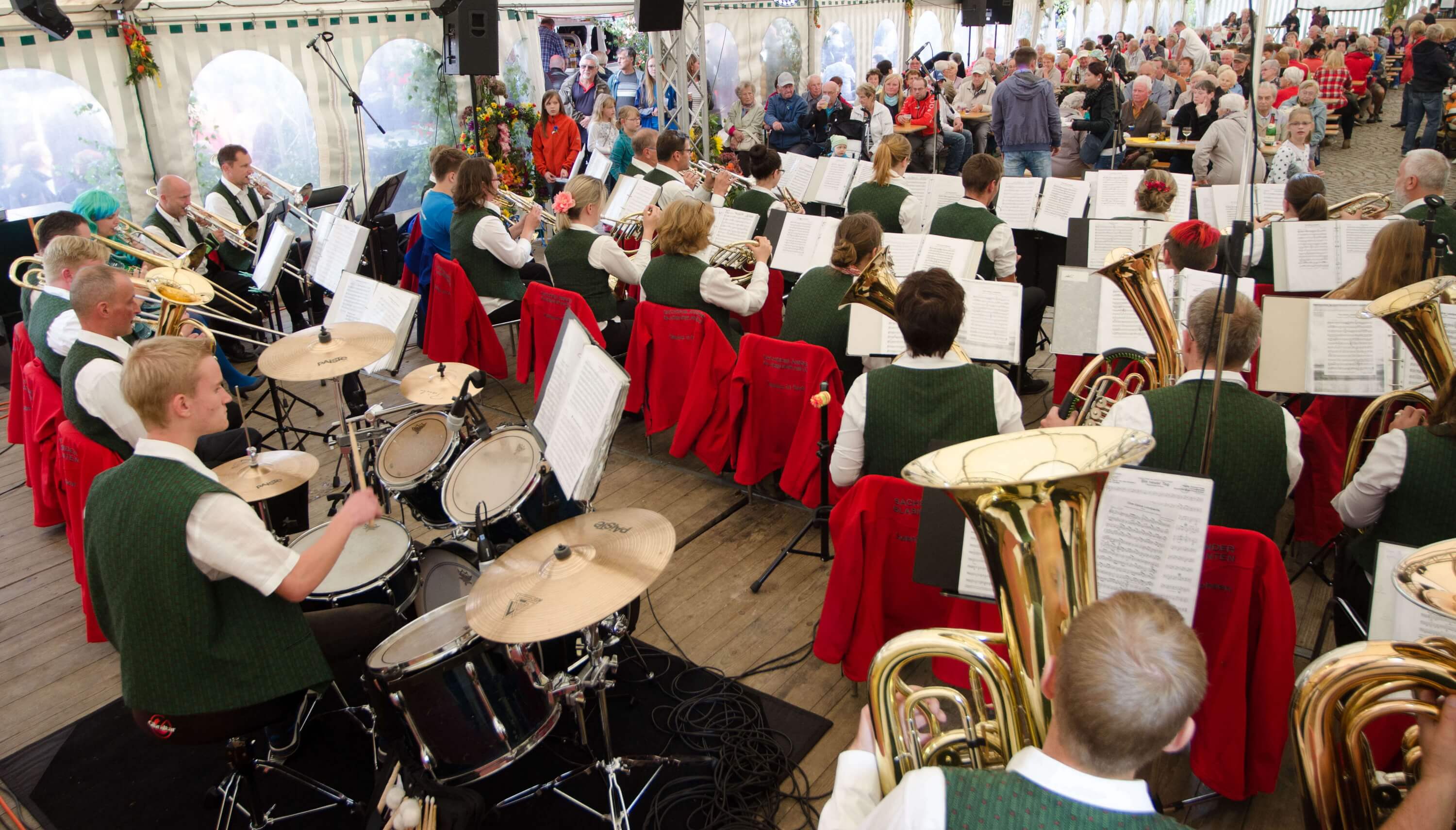 <br><br><br><br>Traditionelle Blasmusik trifft Spielfreude